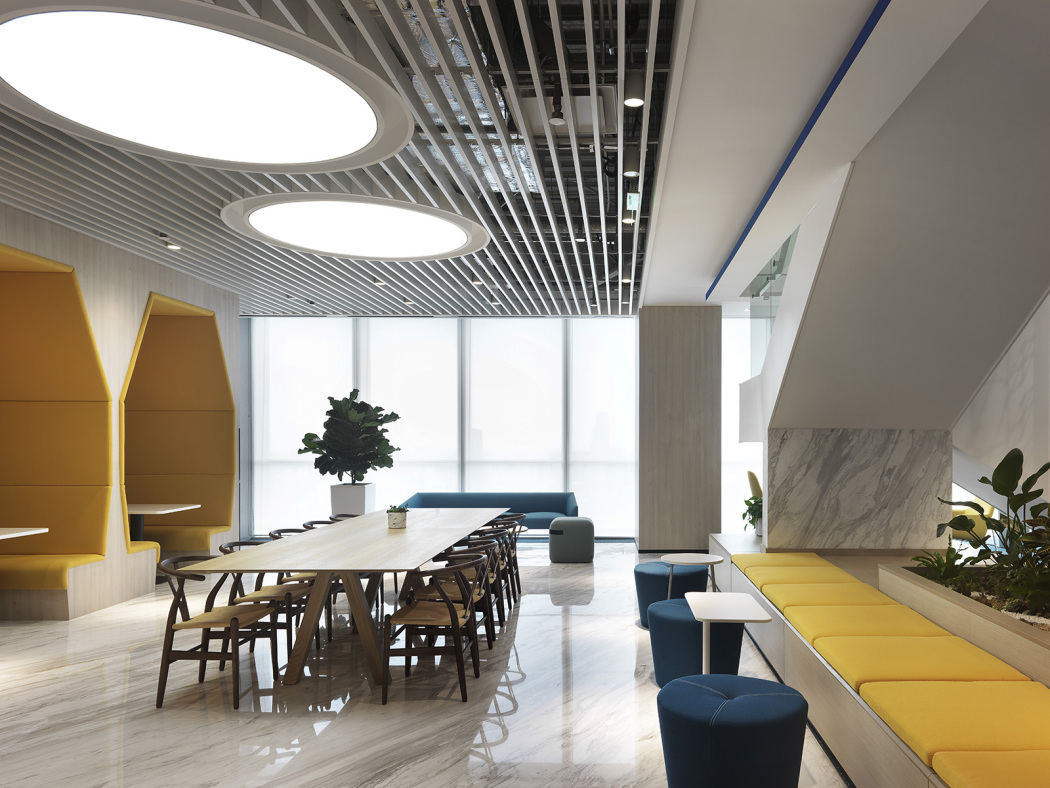 /Witty_Finance/get_goods_mes.do?goods_num=716